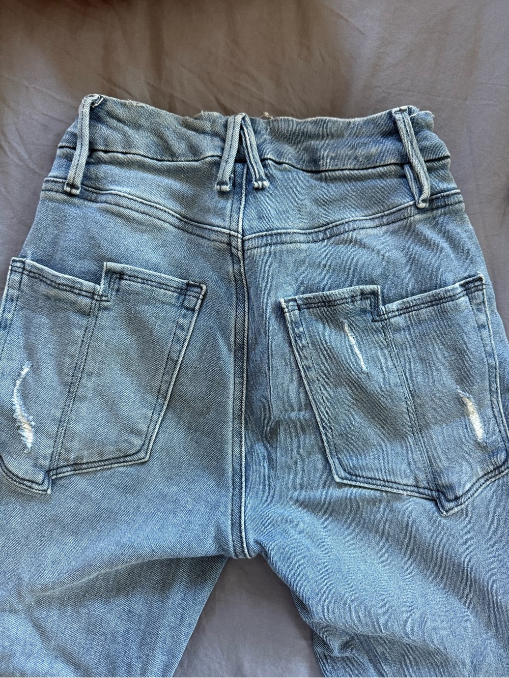 Good American- Blue Denim Jeans - Classic Washed Back Pocket Style